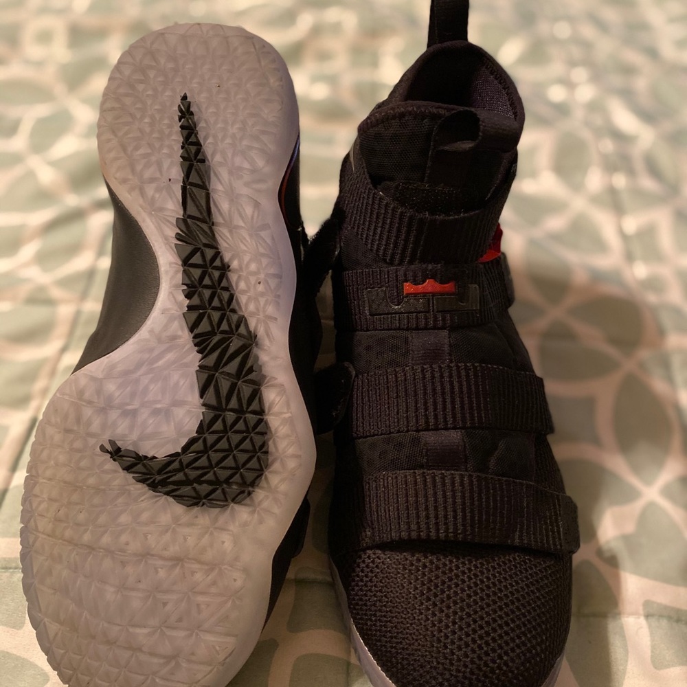 Lebron Soldier 11- Fly Ease